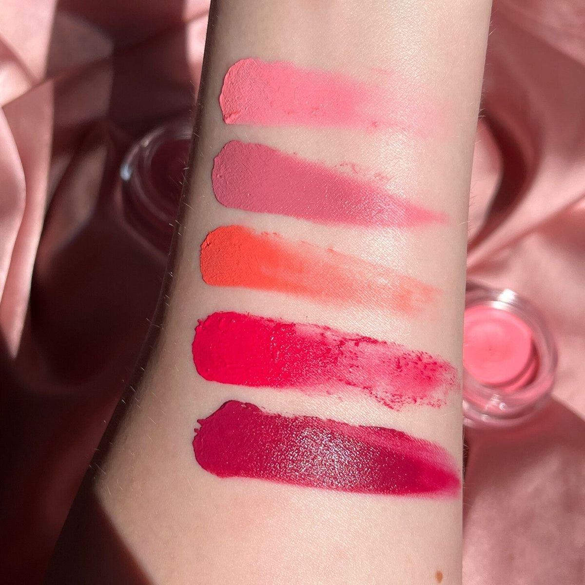 Makeup Revolution Mousse Blusher Blossom Rose Pink