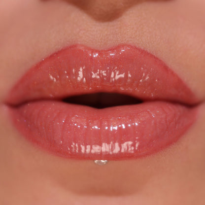 Revolution Pout Bomb Shimmer Gloss Nude Glow